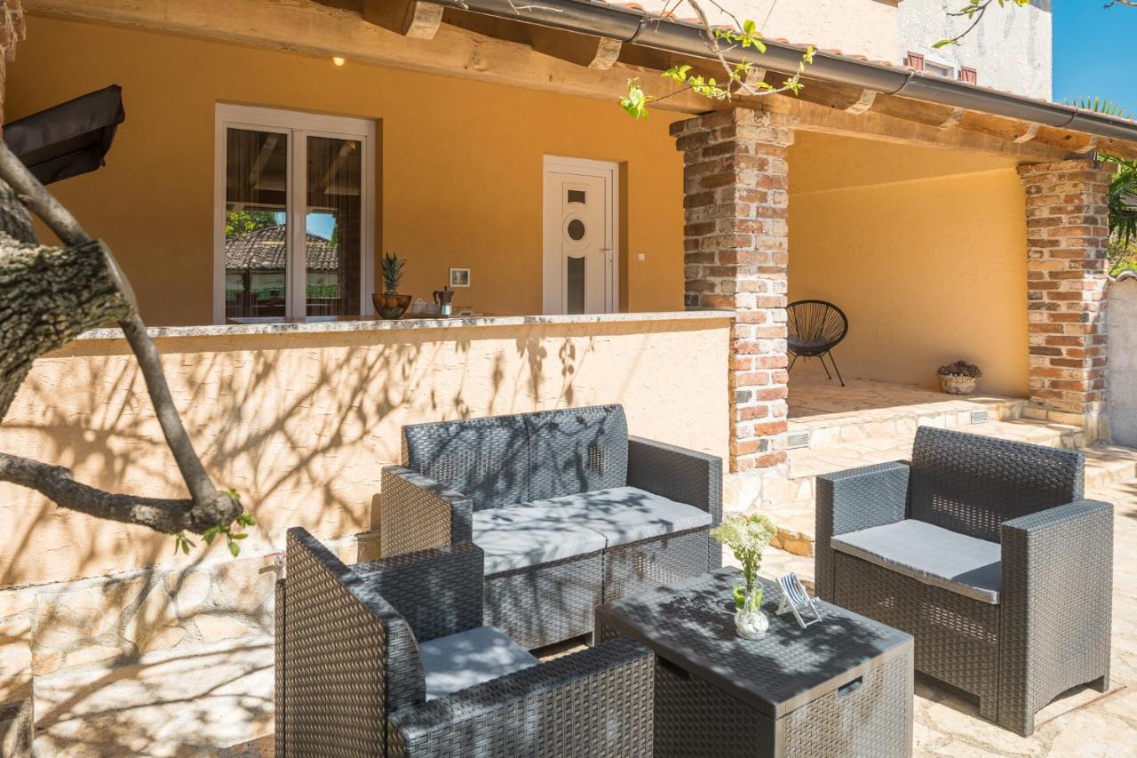 Vila Casa Viktoria With Private Garden And Bbq Kosinozici Exteriér fotografie